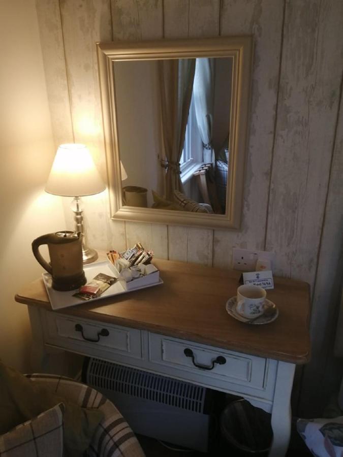 Lion Hotel Llanbister Экстерьер фото
