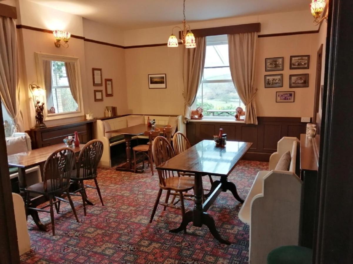 Lion Hotel Llanbister Экстерьер фото