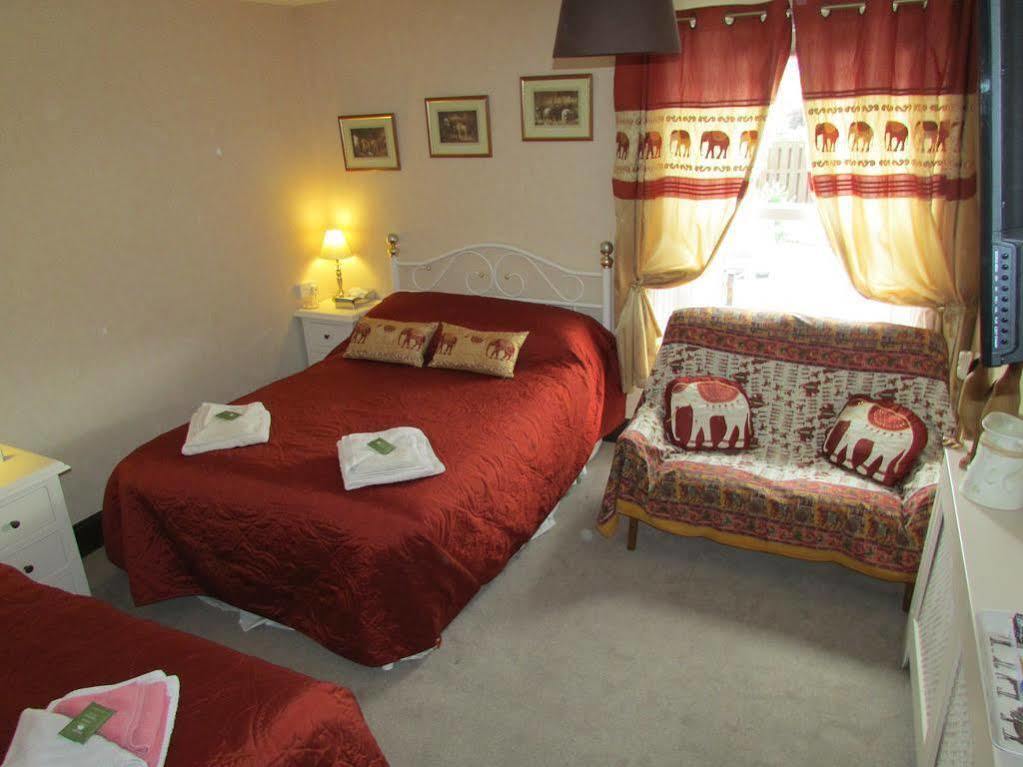 Lion Hotel Llanbister Экстерьер фото